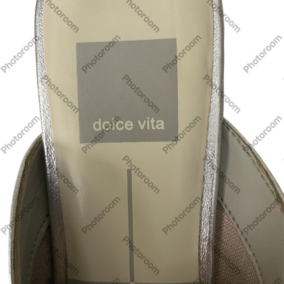 DOLCE VITA silver leather slip on in size 81/2 - Picture 2 of 6